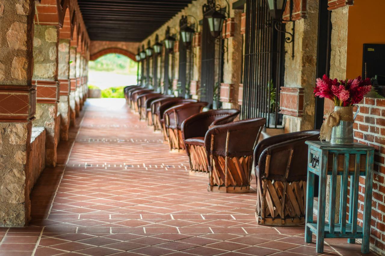 Hacienda San Vicente Hotel Flores Exterior photo